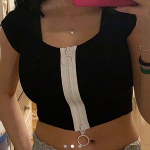Zipper Black and White Top